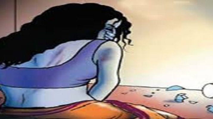 पति ने पहले हथियार से पत्नी पर किया वार, फिर काटी खुद की गर्दन 1 Hello Uttarakhand News »