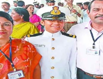 लाखों का पैकेज छोड़ नौसेना में अधिकारी बनीं देवभूमि की ये बेटी.. 2 Hello Uttarakhand News »