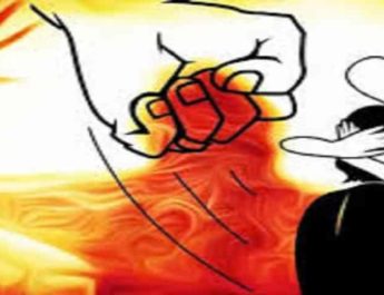 उत्तराखंड: बाइक सवार मनचले ने छात्राओं का रोका रास्ता 2 Hello Uttarakhand News »