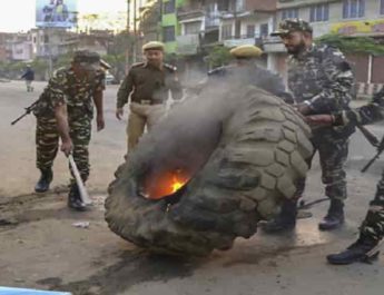 नागरिकता संशोधन बिल के विरोध को देखते हुए त्रिपुरा के कई हिस्सों में सेना तैनात 2 Hello Uttarakhand News &raquo;