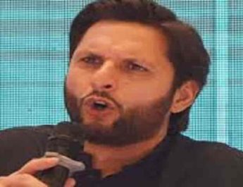 वायरल विडियो: जब बेटी को आरती करते देखा तो शाहिद अफरीदी ने तोड़ दिया टीवी 4 Hello Uttarakhand News »