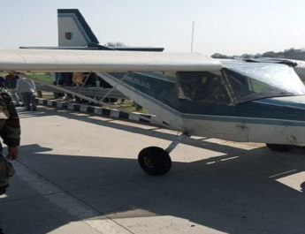 एक्सप्रेस वे पर करानी पड़ी एयरक्राफ्ट की इमरजेंसी लैंडिंग, ये थी वजह.. 4 Hello Uttarakhand News »