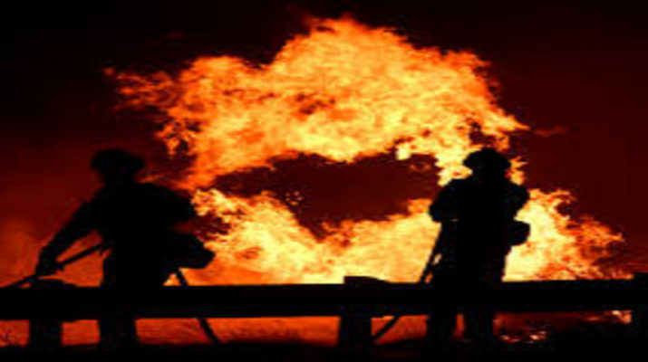 मुंबई: भारत पेट्रोलियम प्लांट में लगी आग... 1 Hello Uttarakhand News »