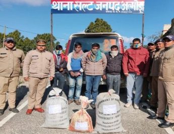उत्तराखंड: करीब 28 किलो गांजे के साथ 5 गिरफ्तार, लाखों आंकी गई कीमत 2 Hello Uttarakhand News »