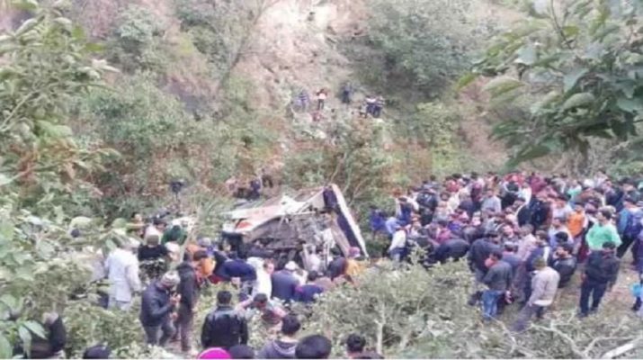 खाई में गिरी बस, दर्दनाक हादसे में 9 लोगों की मौत, 39 घायल 14 Hello Uttarakhand News » Page 3 of 22