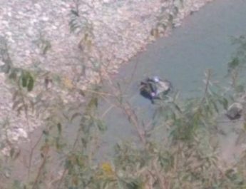 उत्तराखंड: नए साल के दिन कार दुर्घटनाग्रस्त, ग्राम प्रधान की मौत 2 Hello Uttarakhand News »