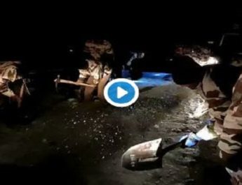 मसूरी-सुआखोली में बर्फबारी से फंसे सैकड़ों पर्यटक, ITBP ने किया रेस्क्यू; देखिए वीडियो.. 3 Hello Uttarakhand News »