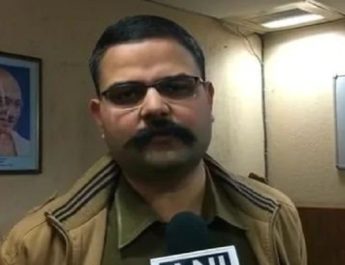 वीडियो वायरल होने के बाद SSP सस्पेंड, 14 पुलिस अधिकारियों के भी तबादले 3 Hello Uttarakhand News »