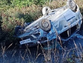 उत्तराखंड: पाले में फिसलने से कार दुर्घटनाग्रस्त, 5 लोग थे सवार 4 Hello Uttarakhand News »