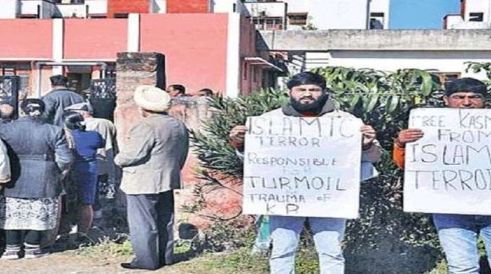 बदल रहा है कश्मीर, पहली बार दिखे “आतंकवाद से आजादी” के पोस्टर 11 Hello Uttarakhand News » Page 3 of 22