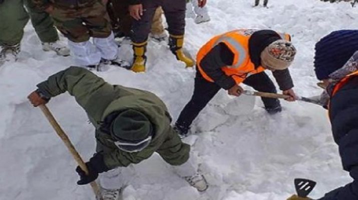 जम्मू-कश्मीर में हिमस्खलन, 4 जवान शहीद, एक लापता 1 Hello Uttarakhand News »