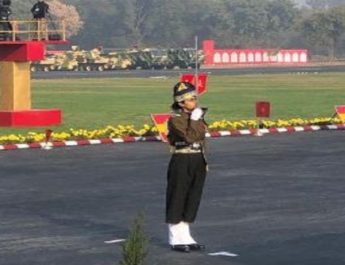 सेना दिवस: परेड को लीड करने वाली पहली महिला बनीं कैप्टन तान्या, जानिए इनके बारे में.. 5 Hello Uttarakhand News »