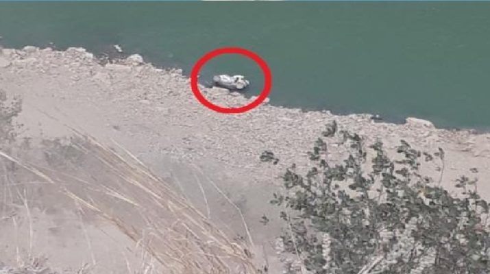 उत्तराखंड: गहरी खाई में गिरा वाहन, बच्ची समेत पांच लोगों की दर्दनाक मौत, एक घायल 1 Hello Uttarakhand News &raquo;