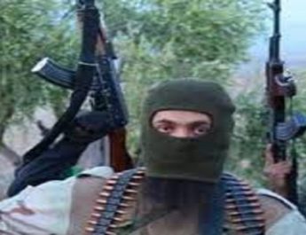 कश्मीर: भारी मात्रा में विस्फोटक सामग्री के साथ जैश के पांच आतंकवादी गिरफ्तार, बड़ी घटना को अंजाम देने की थी साजिश 2 Hello Uttarakhand News »