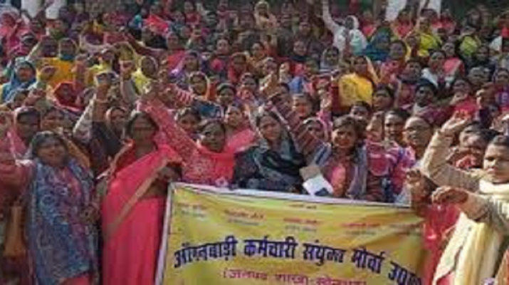 कड़ाके की ठंड में भी आंगनबाड़ी कार्यकत्रियों का प्रदर्शन जारी, किया सचिवालय कूच 1 Hello Uttarakhand News »