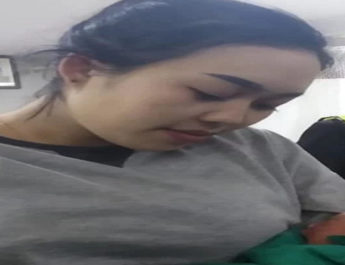 महिला ने दिया विमान पर बच्चे को जन्म, आपात लैंडिंग कर... 4 Hello Uttarakhand News »