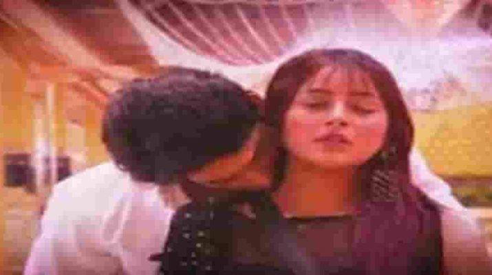 विडियो वायरल: शहनाज गिल ने गोवा बीच पर किया जोरदार डांस, बटोरी सुर्खियाँ 1 Hello Uttarakhand News »