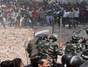 दिल्ली हिंसाः SSB के जवानों पर तेजाब हमले में आधा दर्जन जवान जख्मी 5 Hello Uttarakhand News »