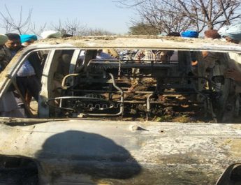 स्कूल वैन में आग लगने से 4 बच्चों की जलकर मौत, ड्राइवर जख्मी 2 Hello Uttarakhand News »