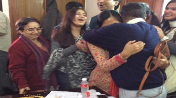 सुनीता केजरीवाल का जन्मदिन आज, क्या पत्नी को देंगे 'जीत का तोहफा' 1 Hello Uttarakhand News »