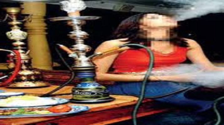 देहरादून: कैफे की आड़ में अवैध रूप से चला रहे थे हुक्का बार, पुलिस किया पर्दाफाश 1 Hello Uttarakhand News »