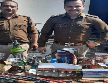 देहरादून में धड़ल्ले से चल रहे हुक्का बार,पुलिस ने मारा छापा 3 Hello Uttarakhand News »