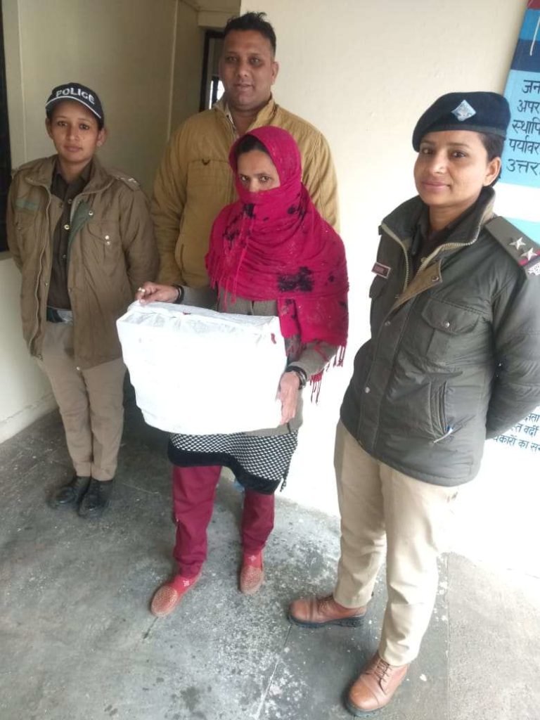 3500 नशीले कैप्सूल के साथ एक महिला गिरफ्तार 2 3500 नशीले कैप्सूल के साथ एक महिला गिरफ्तार 2 Hello Uttarakhand News »