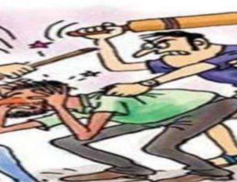 एक्सीडेंट कर भाग रहे कार सवार लोगों की जम के पिटाई...3 गिरफ़्तार, बाकियों की तलाश 2 Hello Uttarakhand News »