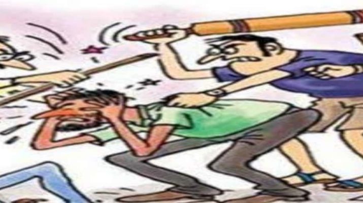 एक्सीडेंट कर भाग रहे कार सवार लोगों की जम के पिटाई...3 गिरफ़्तार, बाकियों की तलाश 1 Hello Uttarakhand News »