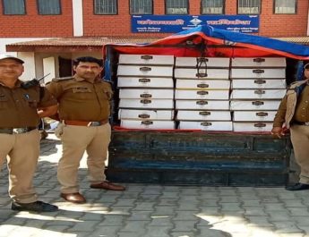 9,36,000 मूल्य की अवैध 130 शराब की पेटियाँ बरामद, मौके से शराब तस्कर व उसका पुत्र फरार 4 Hello Uttarakhand News &raquo;