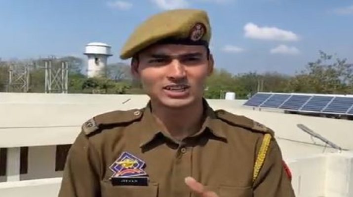 जम्मू कश्मीर पुलिस कांस्टेबल का रैप सॉन्ग वायरल, मेरे कंधों पर घर की जिम्मेदारी........ 7 Hello Uttarakhand News » Page 2 of 22