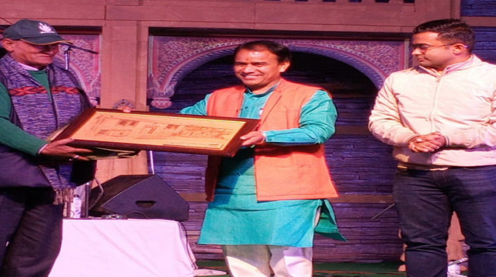 धन सिंह रावत बोले सरस मेले में 40 लाख से अधिक की बिक्री... 1 Hello Uttarakhand News »