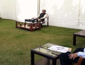 कोरोना वायरस से बचाव कार्यों में सहयोग नहीं करने वालों के विरूद्ध सख्त कार्रवाई की जाए-मुख्यमंत्री त्रिवेन्द्र सिंह रावत 3 Hello Uttarakhand News »