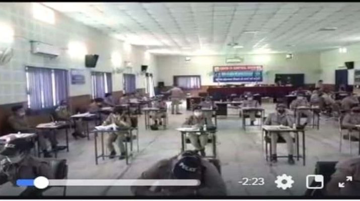 उत्तराखंड पुलिस आपकी सुरक्षा के लिए कटिबद्ध है, देखें यह महत्वपूर्ण सन्देश 1 उत्तराखंड पुलिस आपकी सुरक्षा के लिए कटिबद्ध है, देखें यह महत्वपूर्ण सन्देश 1 Hello Uttarakhand News »