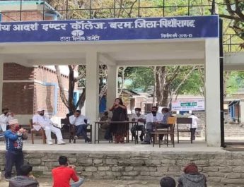 सीएमओ पिथौरागढ़ द्वारा नेपाली नागरिकों का किया गया स्वास्थ्य परीक्षण 3 Hello Uttarakhand News »