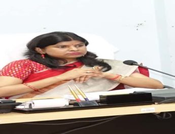 लॉकडाउन में अब इन क्षेत्रों में भी दी गयी काम करने की अनुमति - जिलाधिकारी रंजना राजगुरू 4 Hello Uttarakhand News »