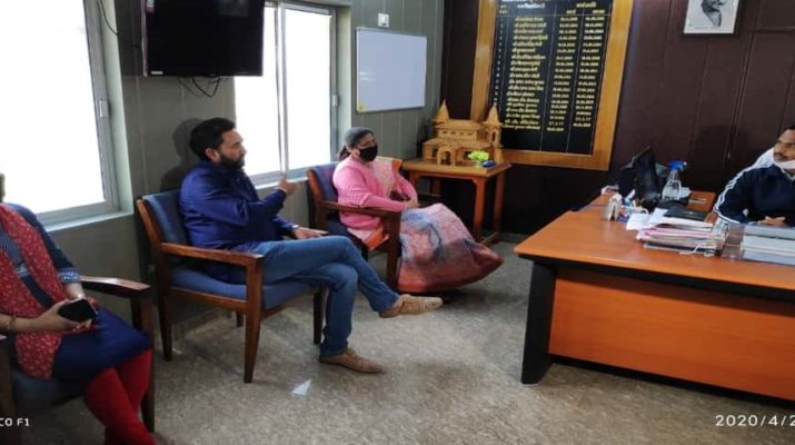 जिनका राशन कार्ड ऑन लाइन नहीं है, उन्हें भी शीघ्र खाद्यान्न वितरित किया जाएगा - जिलाधिकारी 1 Hello Uttarakhand News »