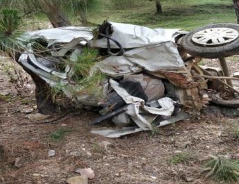 कुशमाण से भिनगड़ी आ रही कार 200 मीटर गहरी खाई में गिरी, एक की मौत, एक घायल 2 Hello Uttarakhand News »