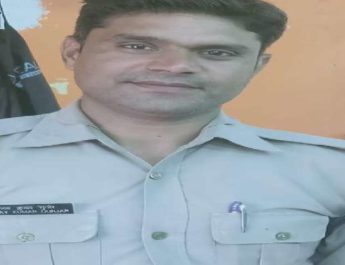 कोरोना वारियर कांस्टेबल संजय गुर्जर की सड़क दुर्घटना में हुई मृत्यु पर मुख्यमंत्री ने की 10 लाख देने की घोषणा 6 Hello Uttarakhand News »