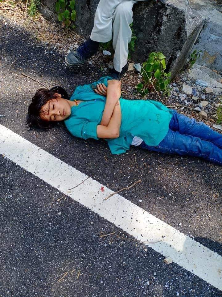 कर्णप्रयाग - नारायण नगर के बीच एक दर्दनाक हादसा, मां-बेटी की मौत, पिता-पुत्र गंभीर घायल 2 Hello Uttarakhand News »