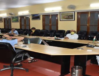 प्रातः 07ः00 बजे से सांय 07ः00 बजे तक अब खुलेंगे बाजार - मुख्यमंत्री ने दिए निर्देश 4 Hello Uttarakhand News »