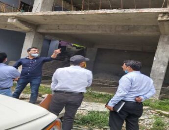 पिथौरागढ़ क्षेत्रान्तर्गत में जो भी निर्माण कार्य हो, उनका प्राधिकरण से मानचित्र स्वीकृत कराना अनिवार्य, देखें रिपोर्ट 3 Hello Uttarakhand News »