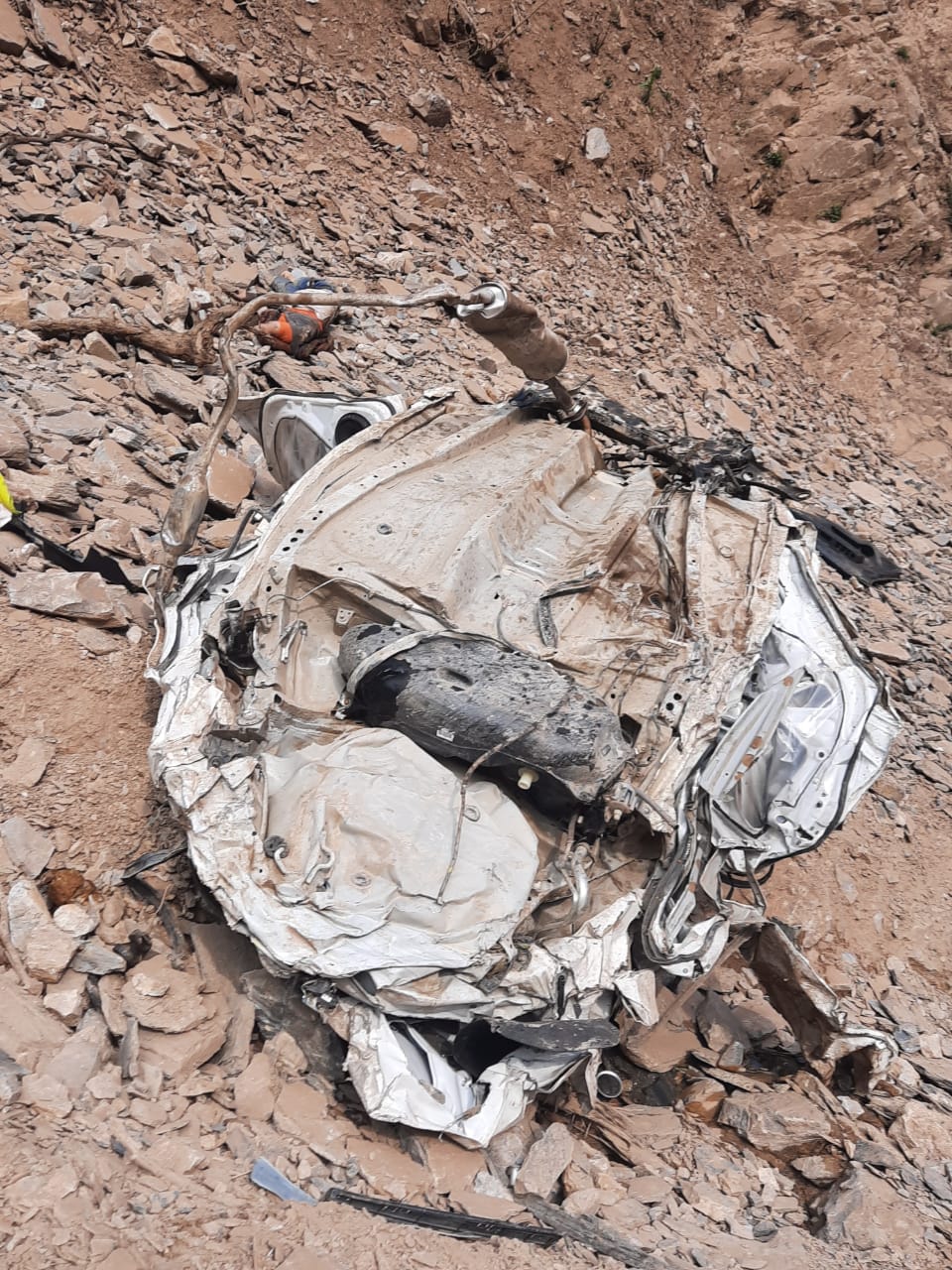 पिथौरागढ़ के एन एच मोटर मार्ग पर हुआ सड़क हादसा, हादसे में एक व्यक्ति की हुई मौत 2 Hello Uttarakhand News »