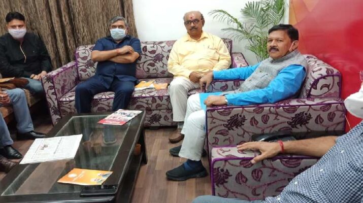 आने वाले चुनाव में मीडिया व सोशल मीडिया की महत्वपूर्ण भूमिका - भाजपा राष्ट्रीय उपाध्यक्ष व उत्तराखंड प्रभारी श्याम जाजू 1 आने वाले चुनाव में मीडिया व सोशल मीडिया की महत्वपूर्ण भूमिका - भाजपा राष्ट्रीय उपाध्यक्ष व उत्तराखंड प्रभारी श्याम जाजू 1 Hello Uttarakhand News »