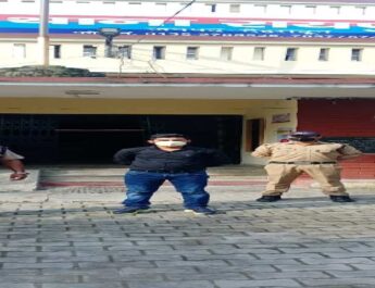 फर्जी मृत्यु प्रमाण, आधार व पैन कार्ड बनाकर जमीन मालिक का फर्जी लड़का बनकर जमीन अपने नाम करवाकर लाखों रुपए की ठगी करने वाला शातिर अभियुक्त गिरफ्तार 3 Hello Uttarakhand News »