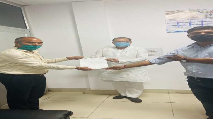 पुनः तीन माह का रोड टैक्स माफ़ होने पर उत्तराखण्ड टैक्सी मैक्सी महासंघ ने सरकार का जताया आभार  1 Hello Uttarakhand News »