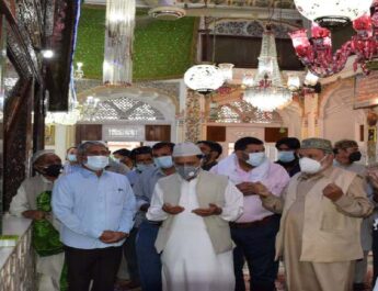 Jammu & Kashmir: Advisor Khan reviews Urs arrangements at Makhdoom Sahib (RA) Shrine 3 Hello Uttarakhand News »