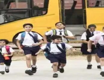 Jammu & Kashmir: Schools reopening experiment fails in Kashmir, Students stay away; parents want normal schooling after COVID-19 vaccine 3 Hello Uttarakhand News »