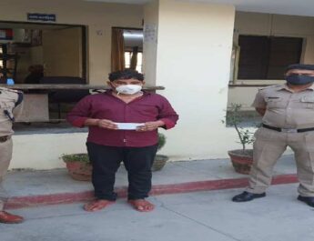 नाम बदलकर लाखों की ठगी करने वाला नटवरलाल गिरफ्तार 3 Hello Uttarakhand News »