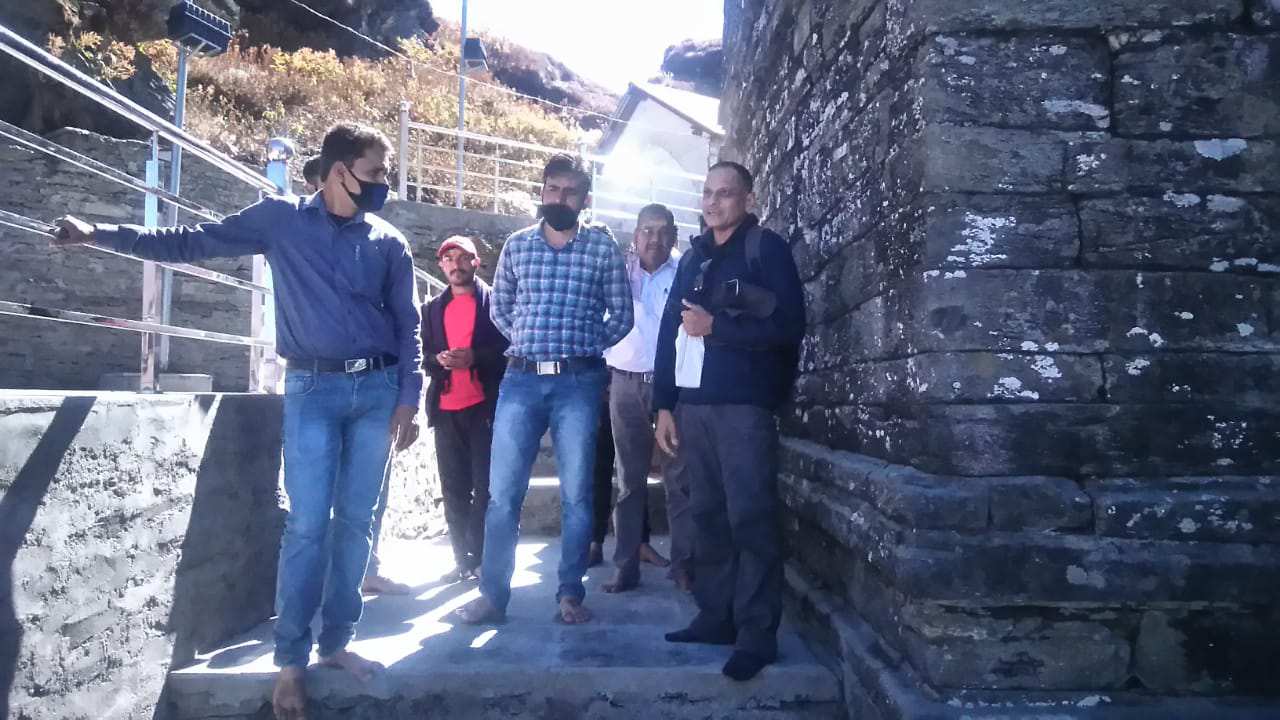 प्रधानमंत्री नरेंद्र मोदी की निगरानी में किए जा रहे अवस्थापना स्थापना संबंधी कार्यों का जायजा लेने केदारनाथ धाम पहुंचे सचिव संस्कृति, भारत सरकार राघवेंद्र सिंह व सचिव पर्यटन दिलीप जावलकर 3 Hello Uttarakhand News »